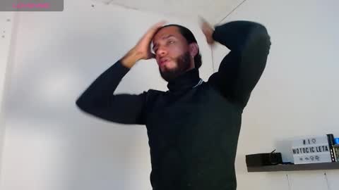 kerian_cooper online show from September 23, 6:40 pm