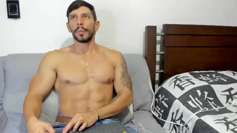 kevin_malone22 online show from June 11, 2:11 am