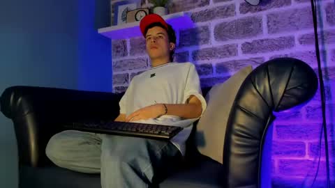 Sexy  Hot Kevin online show from June 1, 12:22 am