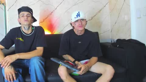 kevinperlas_ online show from November 8, 1:42 am