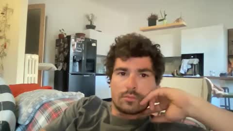 kevinpillobello online show from April 24, 5:26 pm