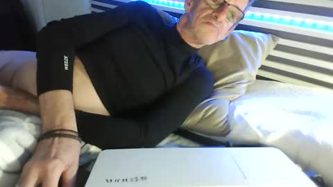 kiki3366 online show from January 31, 7:11 pm