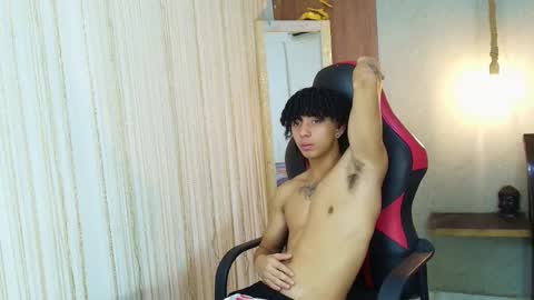 KIM online show from March 25, 2:21 pm