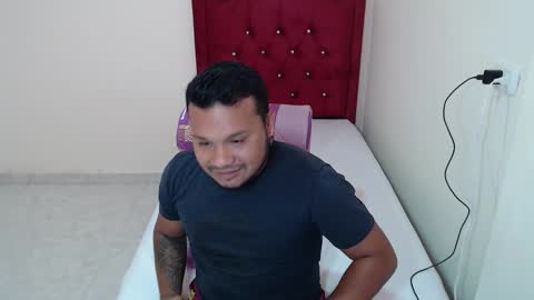 King LEO  online show from January 14, 12:54 pm