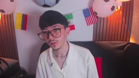 King  online show from July 3, 12:33 pm