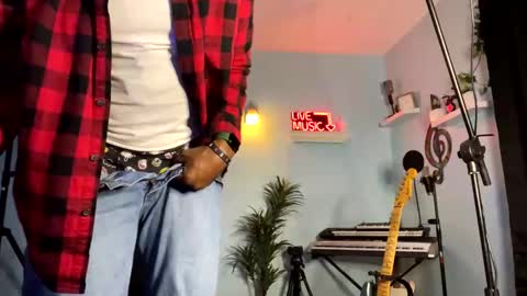 Snapshot of kingcorbra chatting on January 19, 7:36 am KC online show from January 19, 7:36 am