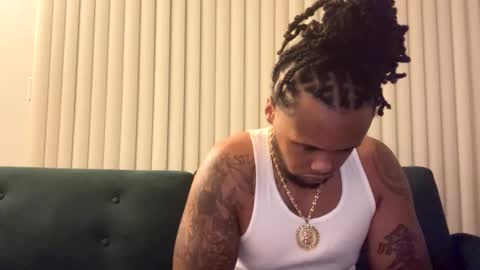 Snapshot of kingdabiggest chatting on October 7, 7:12 am KingDaBiggest online show from October 7, 7:12 am