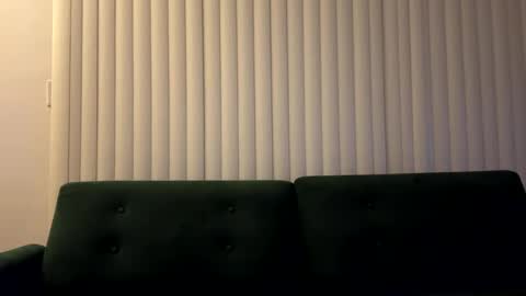 Snapshot of kingdabiggest chatting on October 14, 6:20 am KingDaBiggest online show from October 14, 6:20 am