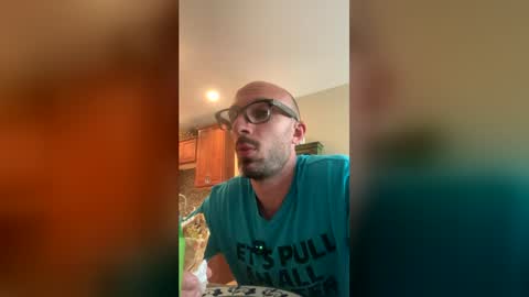 kingdaddysayless online show from July 7, 8:12 pm