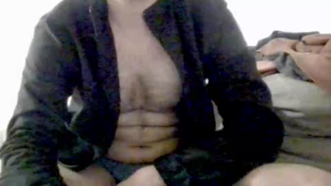 Snapshot of kingindisguise69 chatting on March 10, 2:50 am kingindisguise69 online show from March 10, 2:50 am