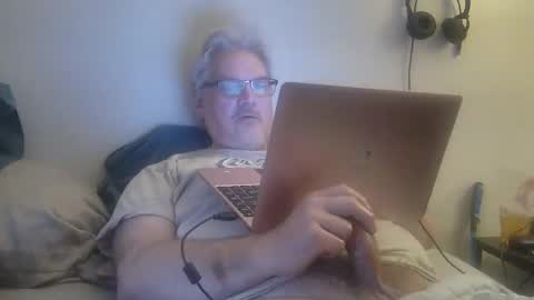 kingtongue10 online show from March 14, 12:56 pm