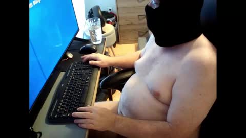 Snapshot of kink173 chatting on September 16, 4:52 pm kink173 online show from September 16, 4:52 pm