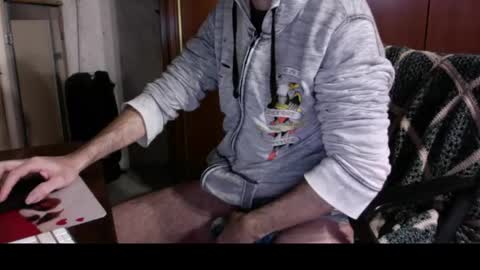 kissofbanned1983 online show from December 19, 11:40 am