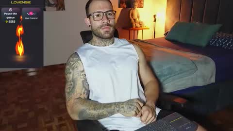 kite__ online show from February 15, 3:09 pm