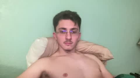 kj_lindo online show from December 8, 4:46 am