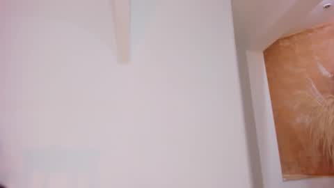 Snapshot of klaus_sunrise_xx chatting on January 19, 8:09 pm KLAUS online show from January 19, 8:09 pm