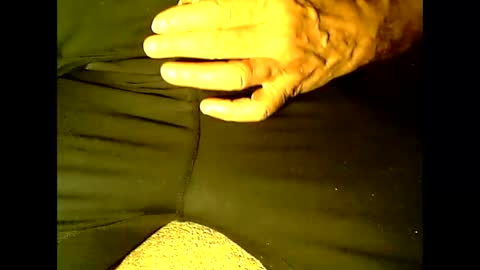 kledenn online show from December 9, 6:30 pm