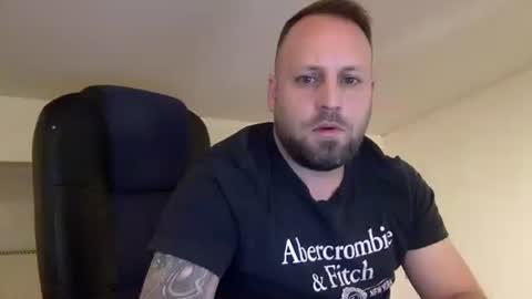 hugo online show from February 3, 11:10 pm