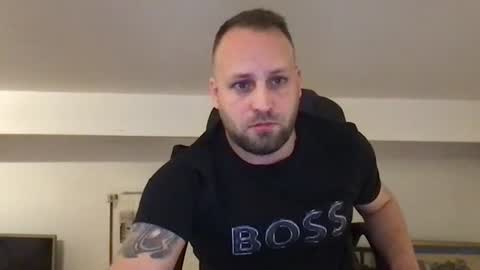 hugo online show from November 23, 10:54 pm