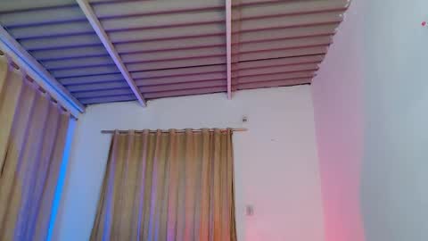 Klyie Online Mostly at 10pm-7am COL time online show from September 21, 1:39 am