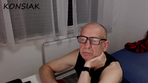Snapshot of konsiak chatting on October 24, 8:43 pm Komsiak online show from October 24, 8:43 pm