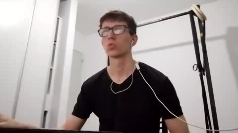 Facu online show from February 15, 4:07 am