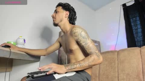 Kriss online show from February 22, 10:00 pm