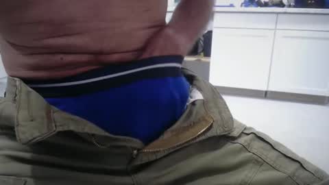 kronur online show from April 25, 1:25 pm