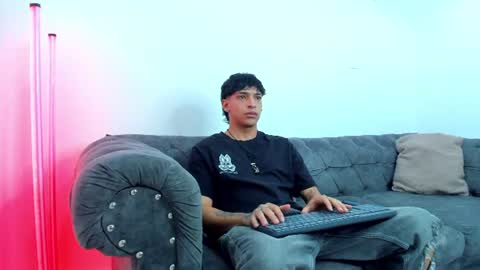 Kroy Wave  Muscle Tattoos Latino online show from July 14, 10:21 am