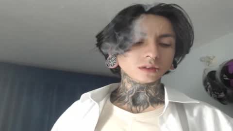 kuregari_xs online show from November 28, 8:38 am