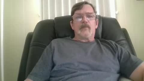 kurt3398 online show from May 3, 7:05 pm