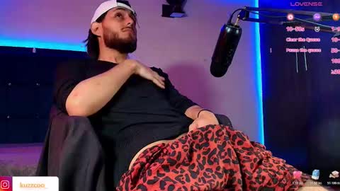 kuzzcoo online show from November 27, 2:43 pm