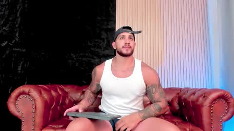 kylenorth_ online show from March 16, 8:02 pm