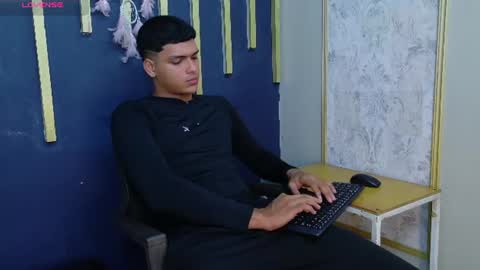 Kyliam online show from July 25, 1:24 am