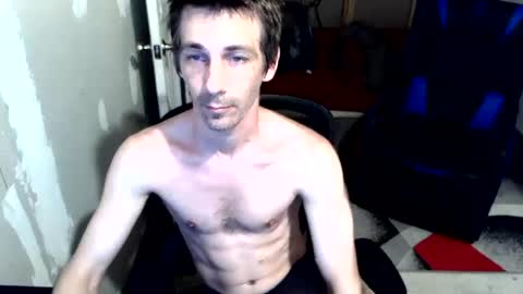 l1v1nth3dr3am online show from July 6, 5:04 pm