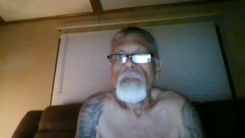 laidbackluxury online show from June 18, 9:14 am