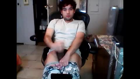Snapshot of lakewood4523 chatting on February 10, 10:30 pm Carlosss online show from February 10, 10:30 pm