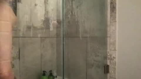 Snapshot of lala8888 chatting on February 10, 1:46 am lala8888 online show from February 10, 1:46 am