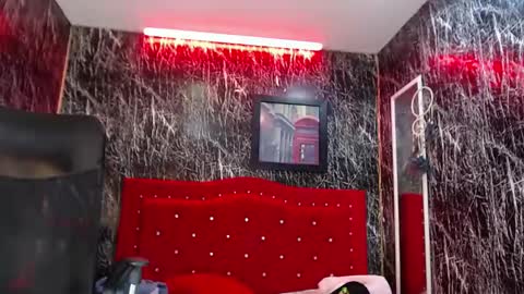 Lancelot Benwick online show from February 18, 10:03 pm