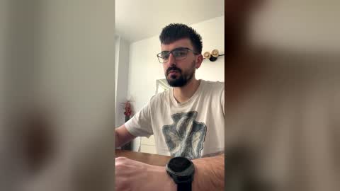 lander920612 online show from March 2, 9:27 am