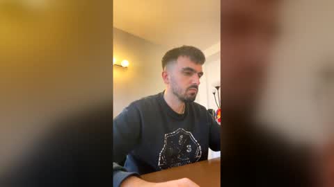 lander920612 online show from February 16, 9:51 am