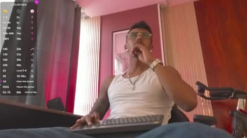 latin_blackmen online show from May 31, 6:42 pm