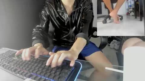 latin_lover2005 online show from November 1, 4:27 am