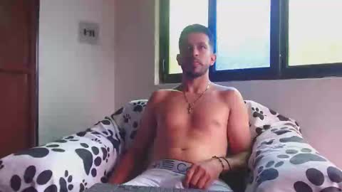 latino_lover_ online show from March 27, 4:30 pm