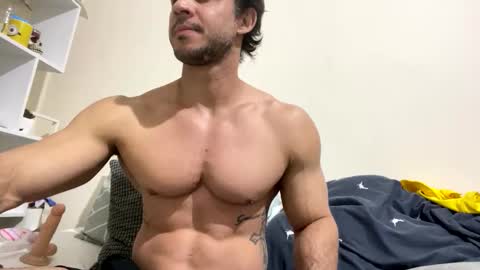 latino_rodri online show from April 21, 2:45 pm