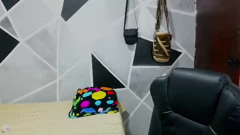 latinohotboy_ online show from June 26, 12:52 pm