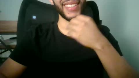 latinromeo1a online show from May 1, 7:49 pm