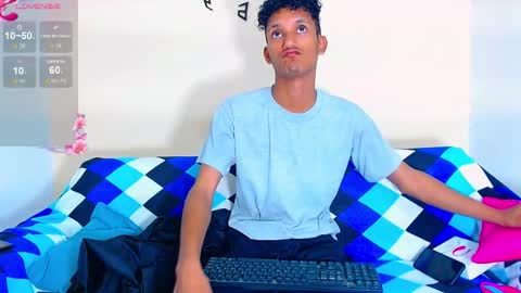 yorkier and derrek online show from December 16, 11:17 am