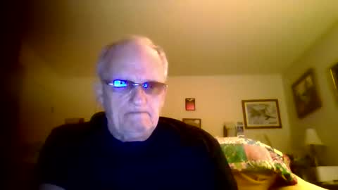 laugh_till_u_pee70 online show from March 4, 4:52 am