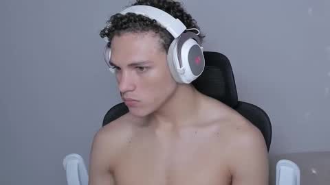 Laureent online show from October 23, 7:17 pm